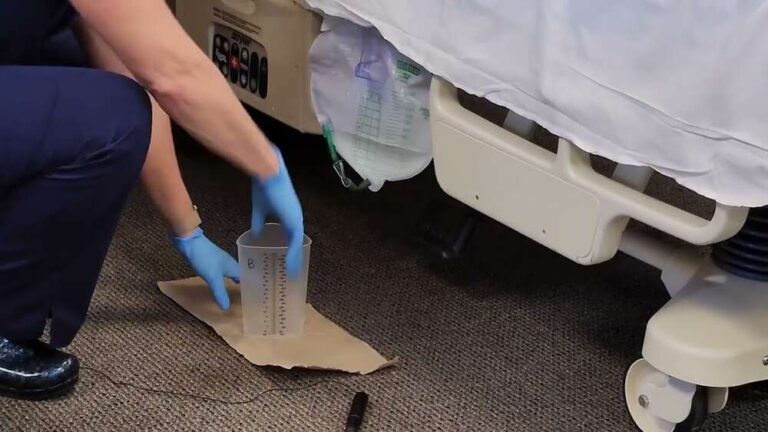 How to Empty a Catheter Bag: Step-by-Step Guide for Caregivers