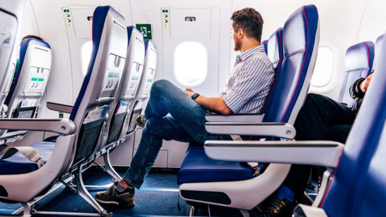 Are Foot Hammocks Allowed On Planes